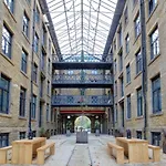 Stylish \'New York Loft\' Style Apartment In The Heart Of Bd1