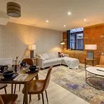 Stylish \'New York Loft\' Style Apartment In The Heart Of Bd1